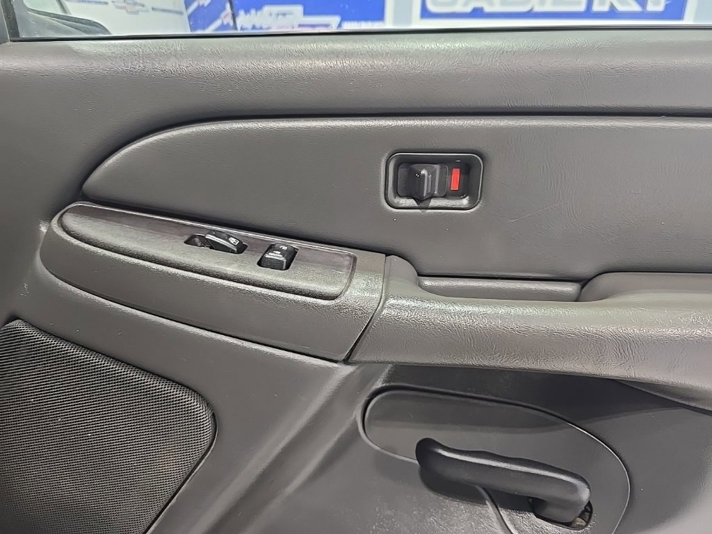 Used 2004 Chevrolet Silverado 1500 LS image 20