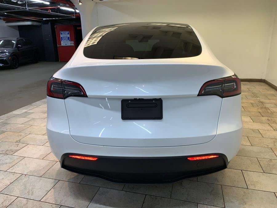 Used 2022 Tesla Model Y Long Range AWD/4WD image 7