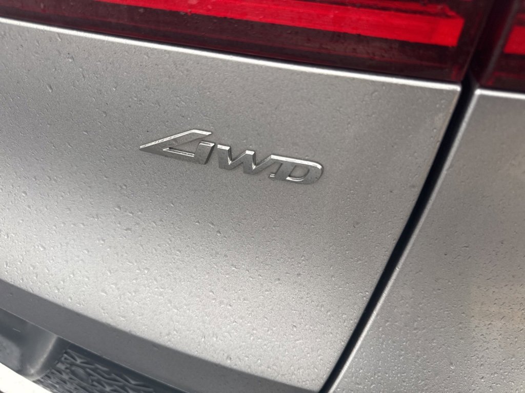 Used 2022 Genesis GV70 2.5T w/ Select Package image 5