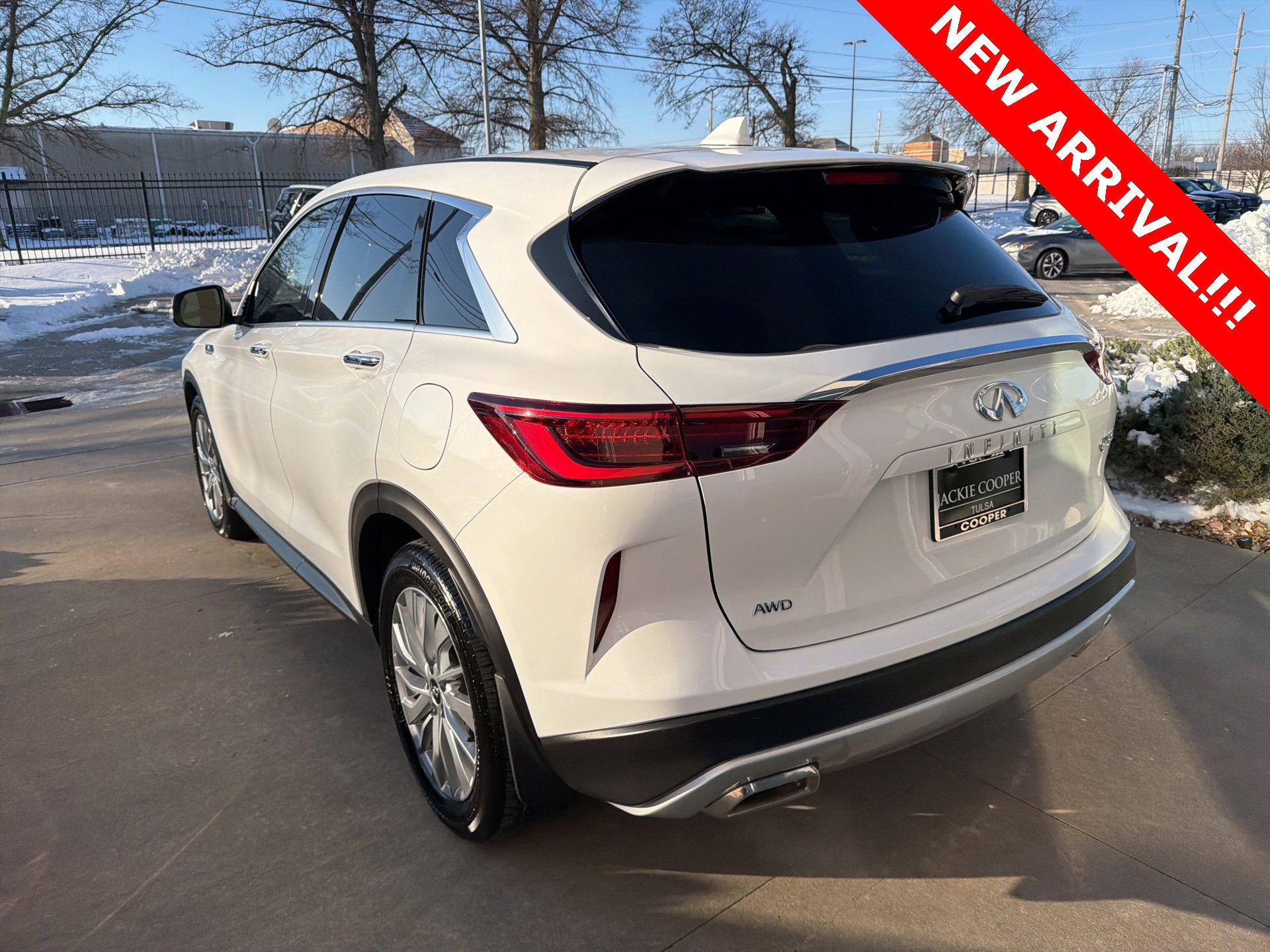 Used 2025 INFINITI QX50 Pure image 4