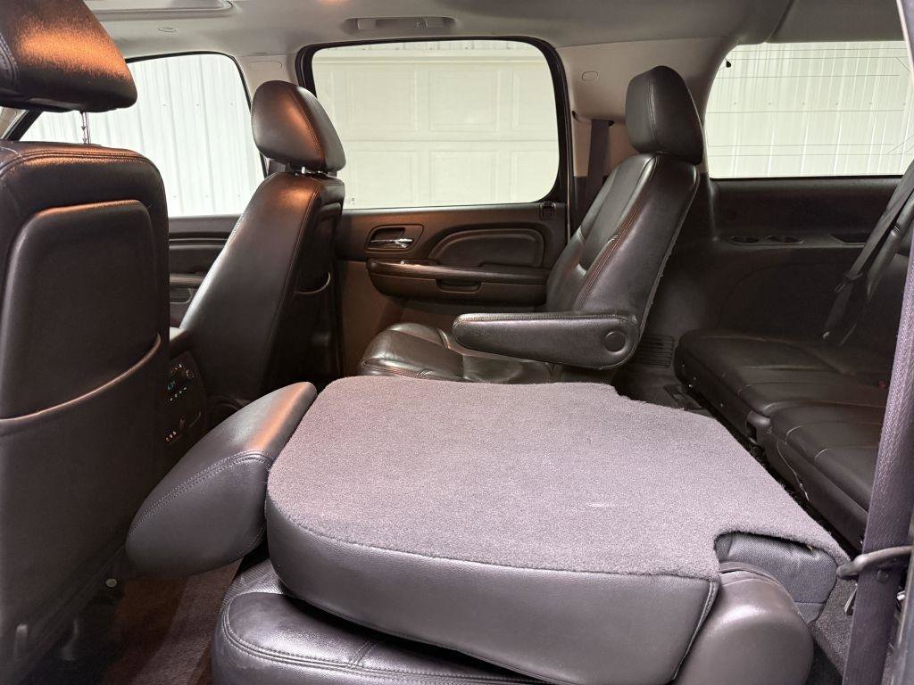Used 2012 GMC Yukon XL Denali AWD/4WD image 29