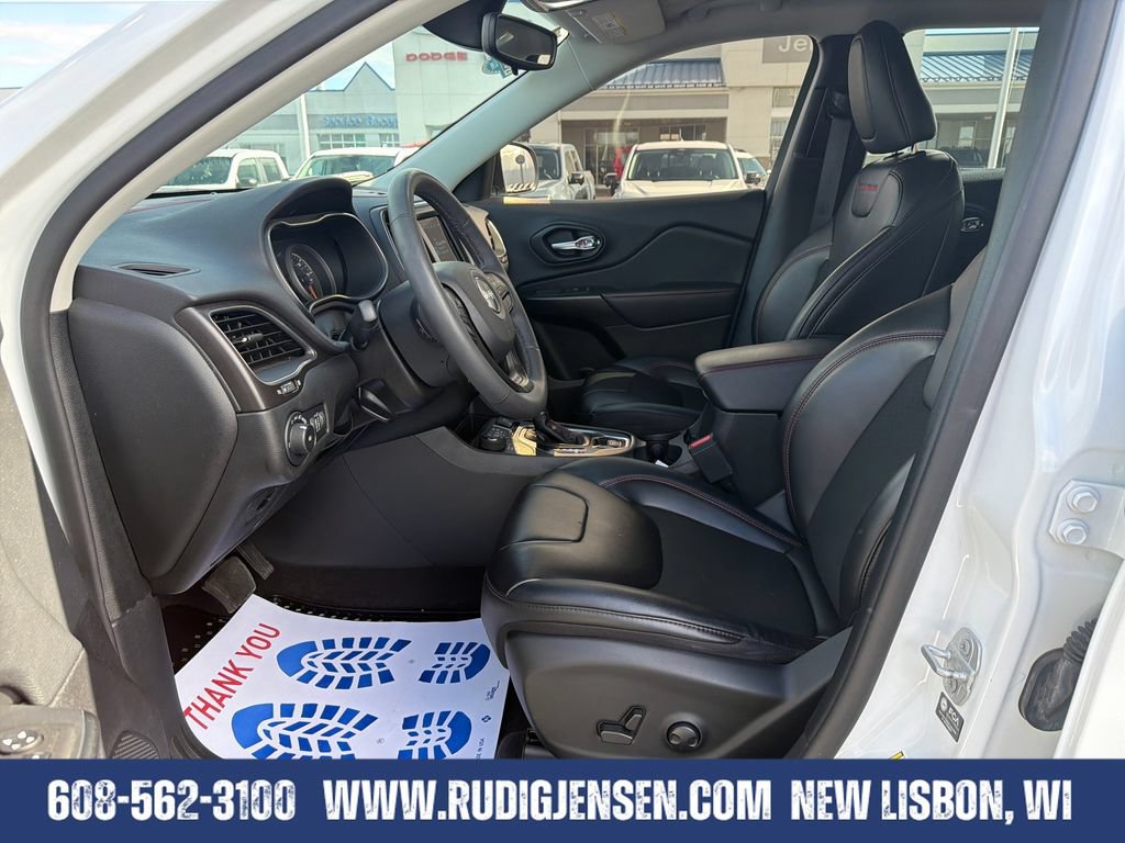 Used 2022 Jeep Cherokee Trailhawk AWD/4WD image 9