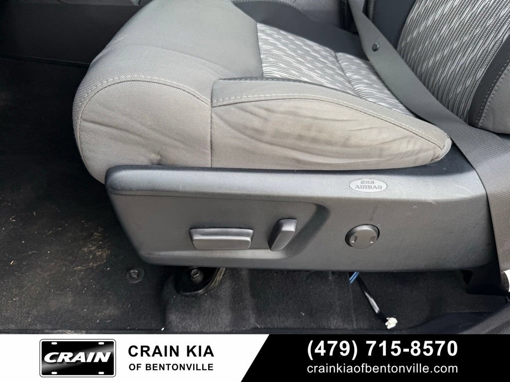 Used 2019 Toyota Tundra SR5 w/ SR5 Upgrade Package AWD/4WD image 11