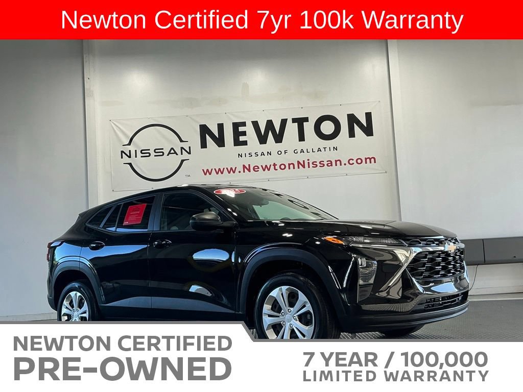 Used 2025 Chevrolet Trax LS FWD image 19