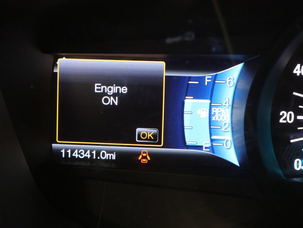 Used 2016 Ford Fusion SE w/ Equipment Group 202A FWD image 40