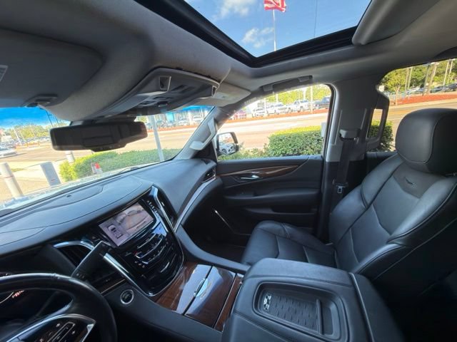 Used 2015 Cadillac Escalade ESV Luxury AWD/4WD image 14