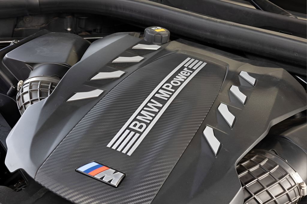 Used 2021 BMW X6 M w/ Competition Package image 92