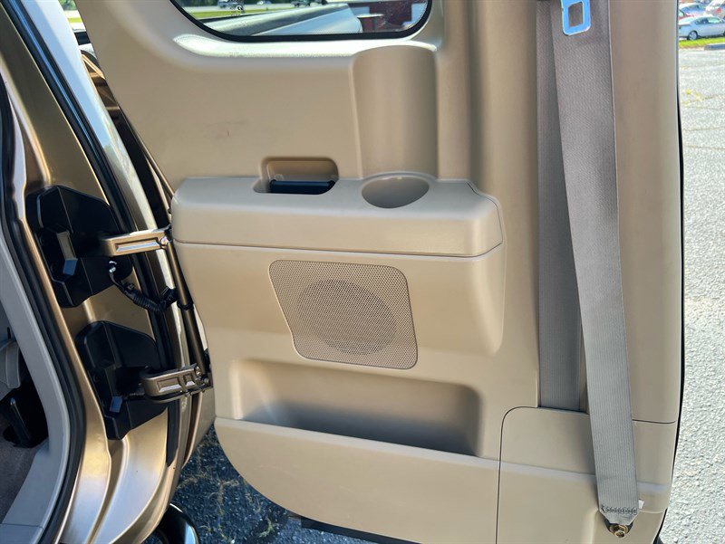 Used 2004 Nissan Titan SE AWD/4WD image 42