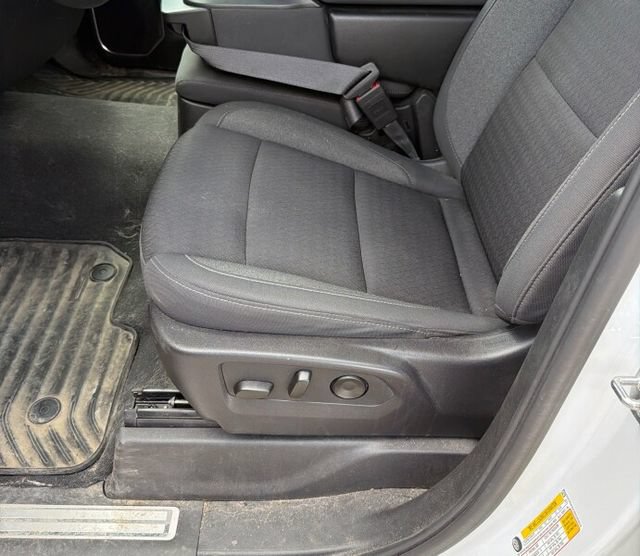 Used 2024 Chevrolet Silverado 1500 LT AWD/4WD image 5