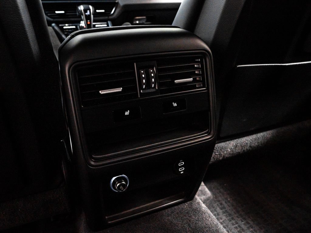 Certified 2023 Porsche Cayenne Turbo GT AWD/4WD image 34
