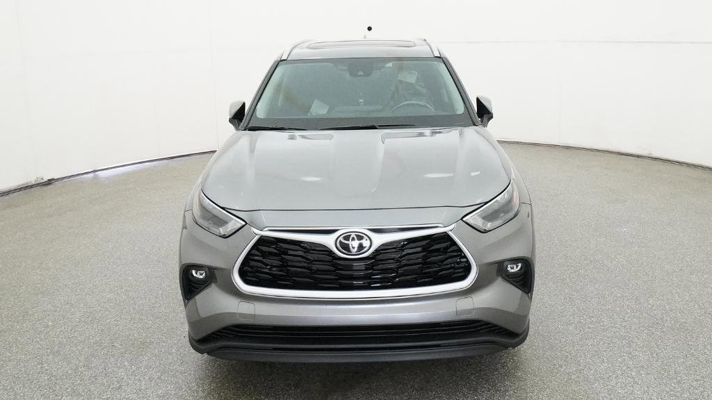 New 2026 Toyota Highlander XLE image 7