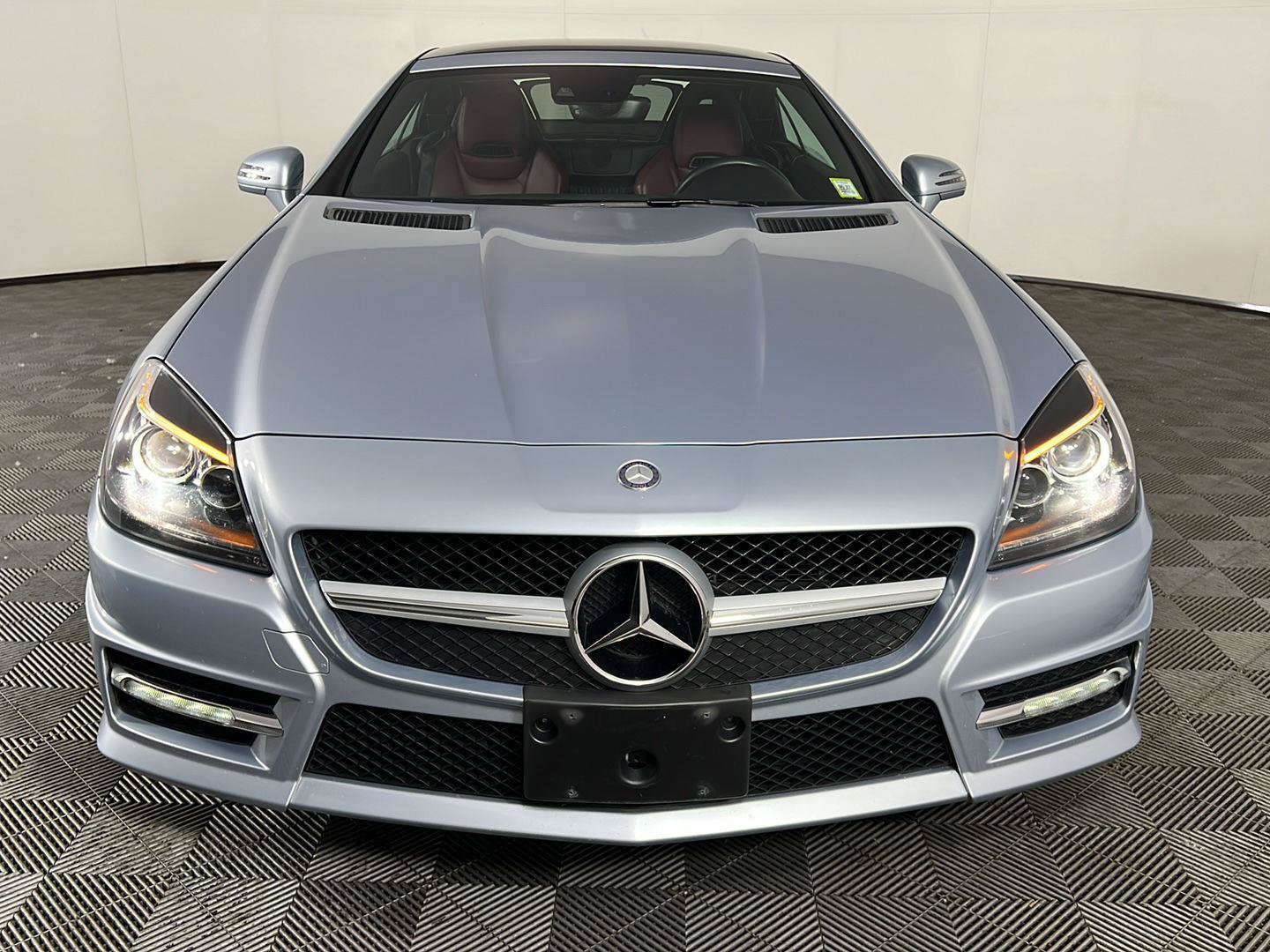 Used 2014 Mercedes-Benz SLK 250 image 19