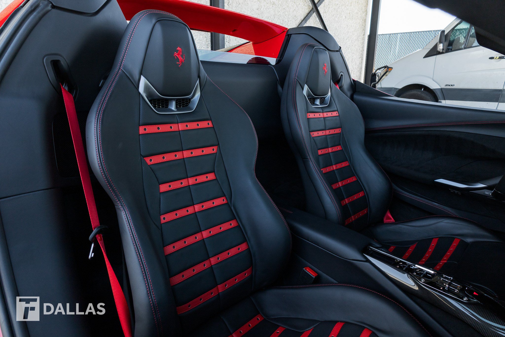Used 2025 Ferrari 296 GTS RWD image 39