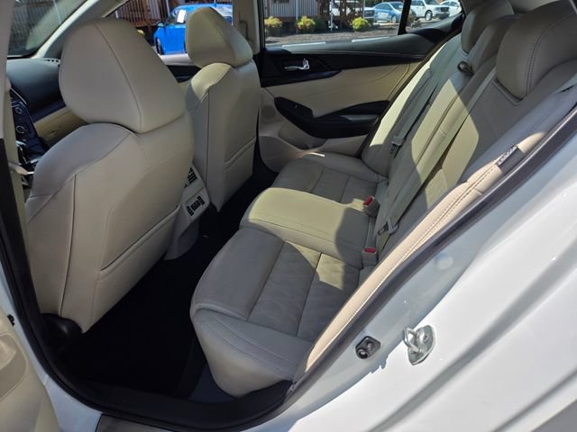 Used 2023 Nissan Maxima Platinum w/ Sport Mat Group FWD image 11