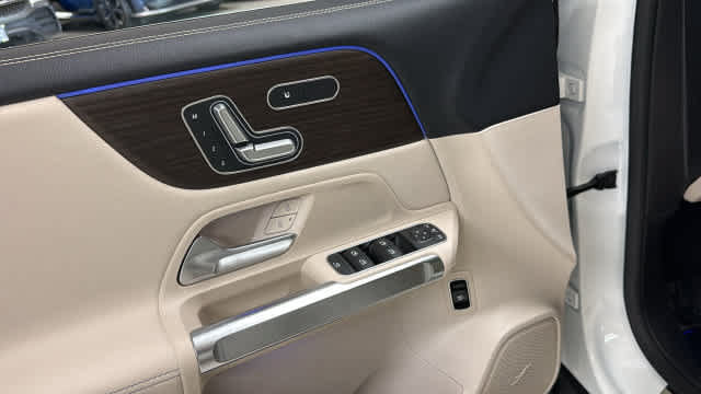 New 2026 Mercedes-Benz GLB 250 4MATIC image 15