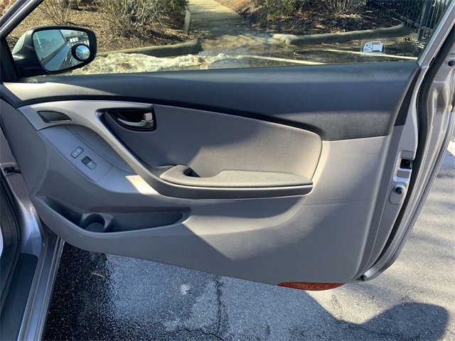 Used 2013 Hyundai Elantra SE image 11