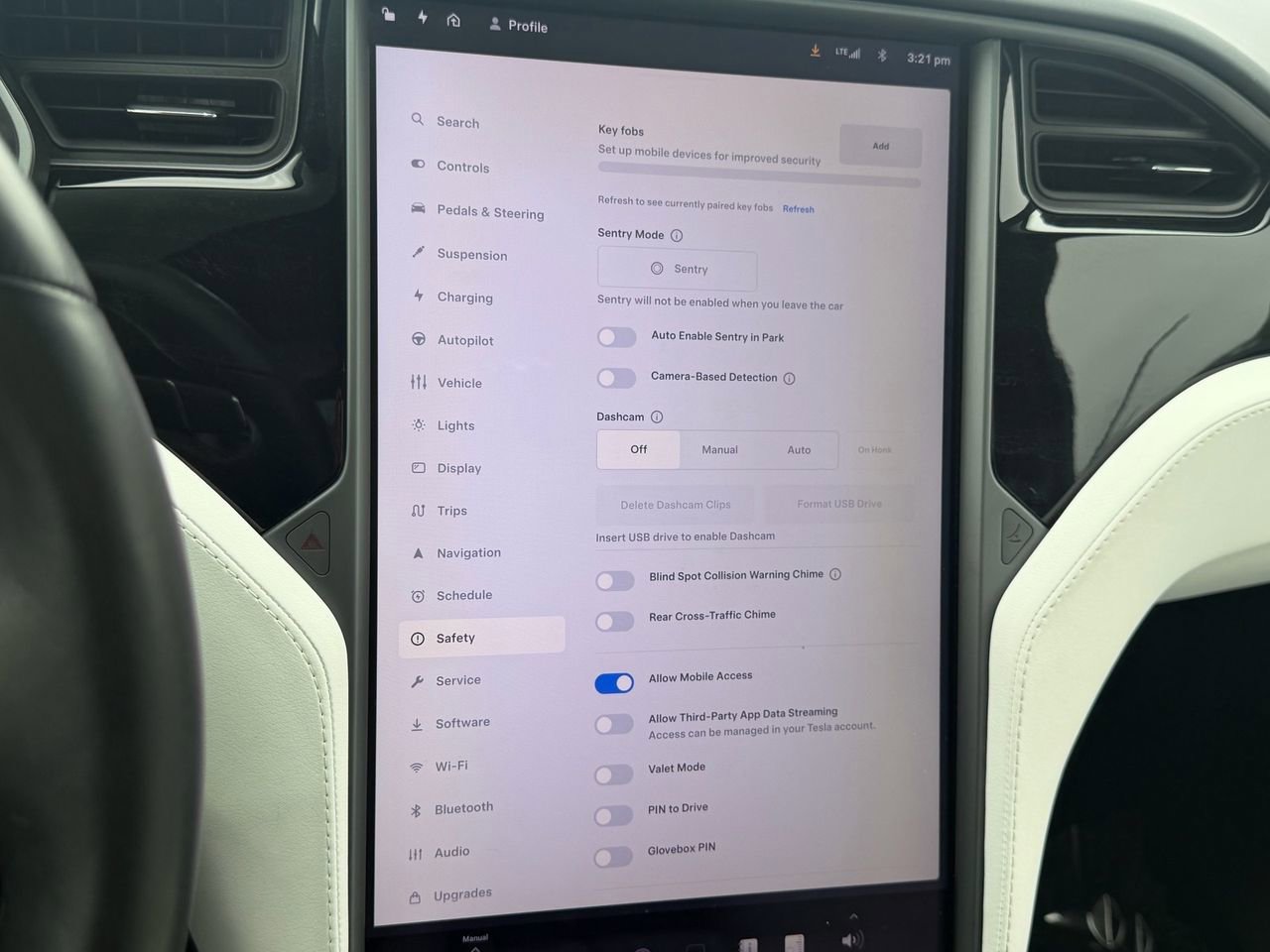 Used 2018 Tesla Model X 75D AWD/4WD image 31