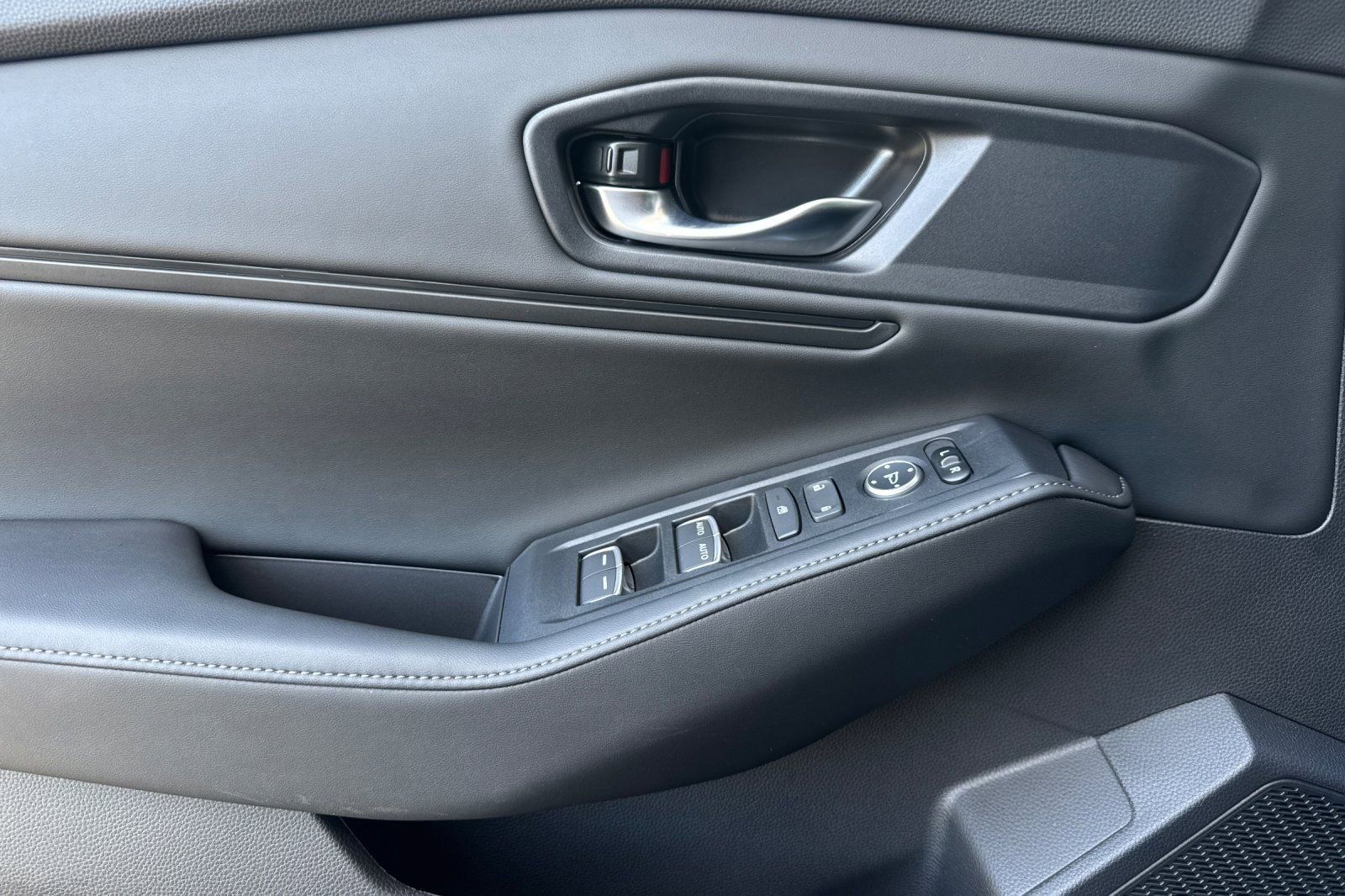 Certified 2025 Honda Accord Sport image 11