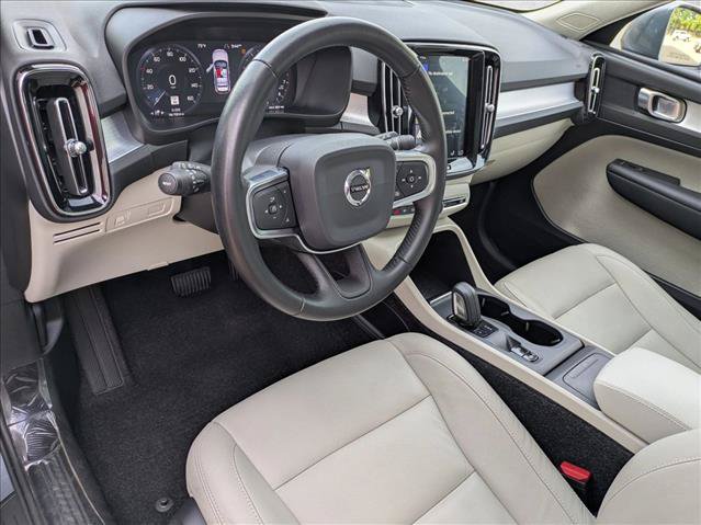 Used 2019 Volvo XC40 T5 Momentum AWD/4WD image 10