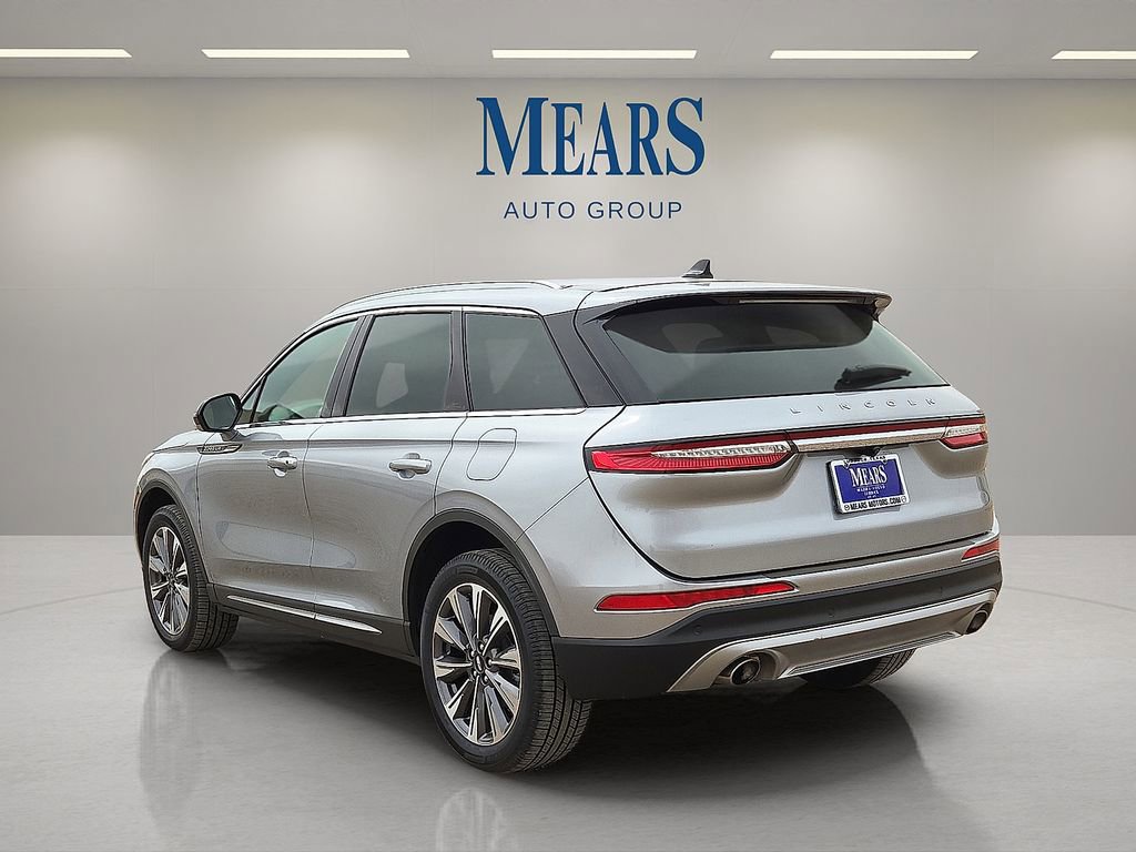 Used 2022 Lincoln Corsair Reserve image 3