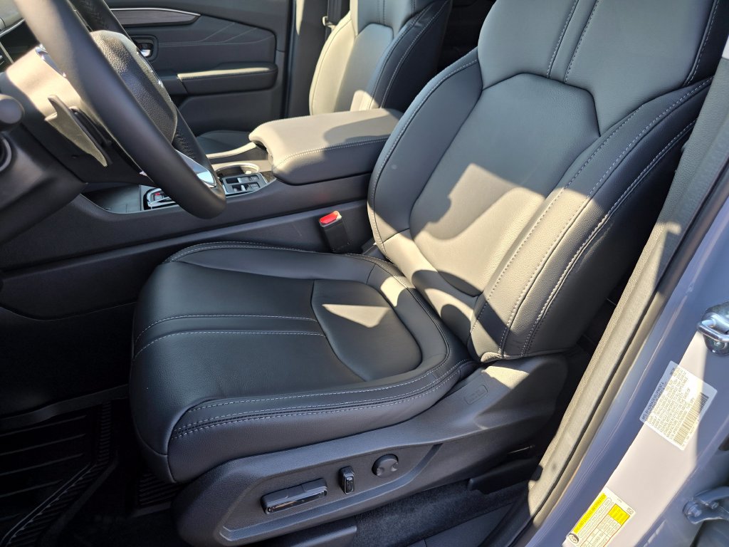 New 2026 Honda Pilot Touring image 16