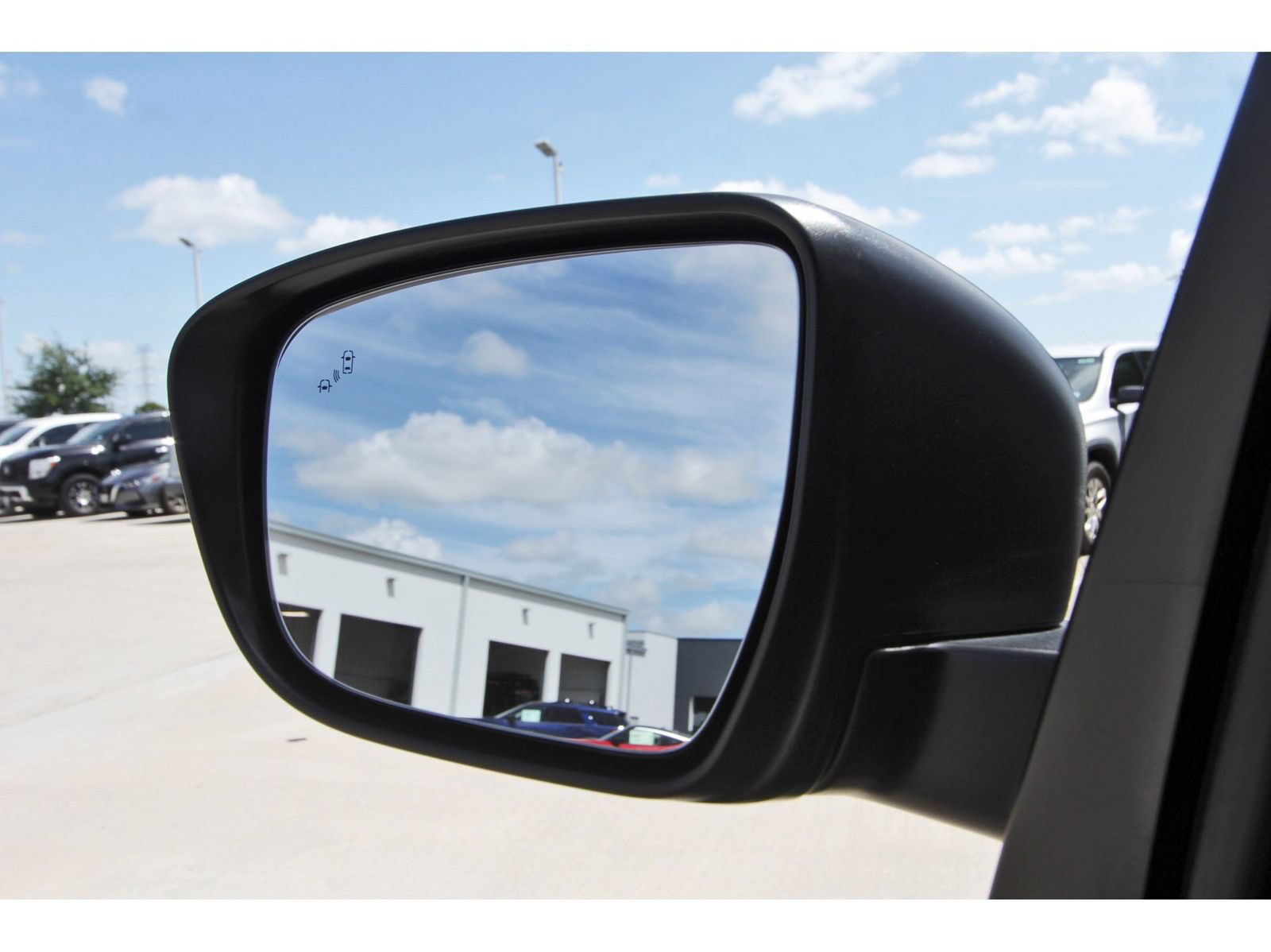 Certified 2025 Nissan Frontier PRO-4X AWD/4WD image 10