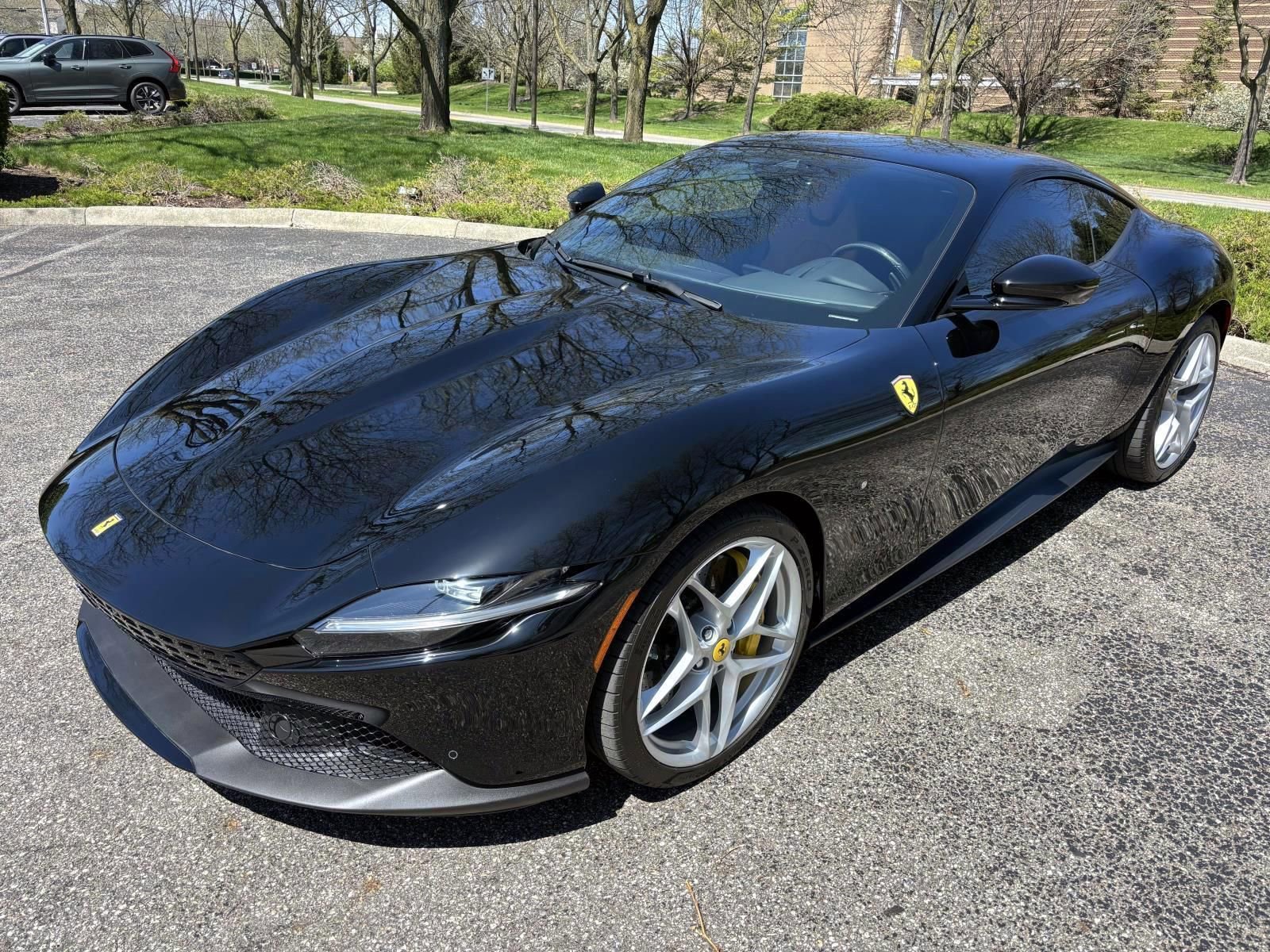 Used 2022 Ferrari Roma image 3