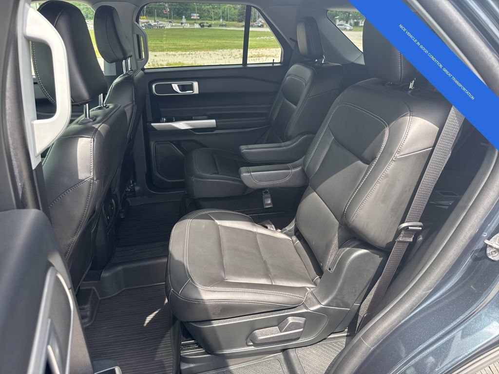 Used 2023 Ford Explorer XLT w/ Equipment Group 202A AWD/4WD image 18