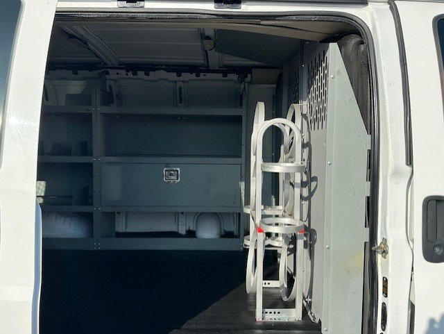 Used 2017 Chevrolet Express 2500 RWD image 13