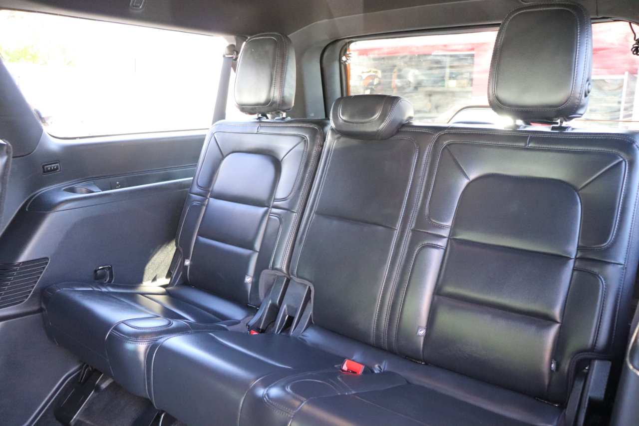 Used 2024 Lincoln Navigator L 4WD image 13