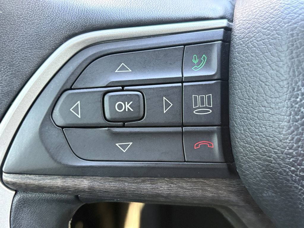 Used 2022 Jeep Grand Cherokee L Limited image 14