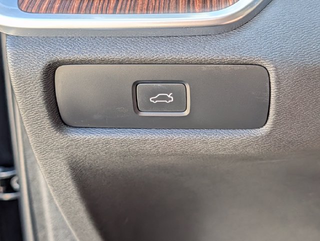 Used 2024 Volvo S60 B5 Plus FWD image 33