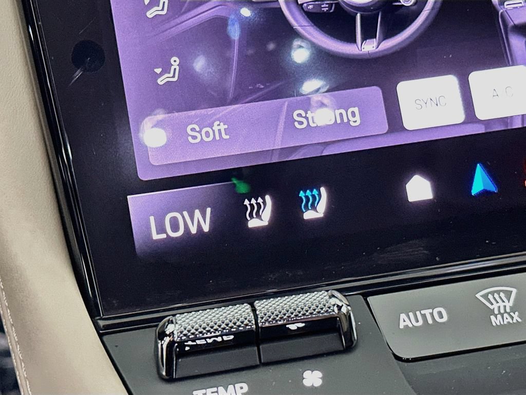 New 2026 Porsche Cayenne Electric AWD/4WD image 23