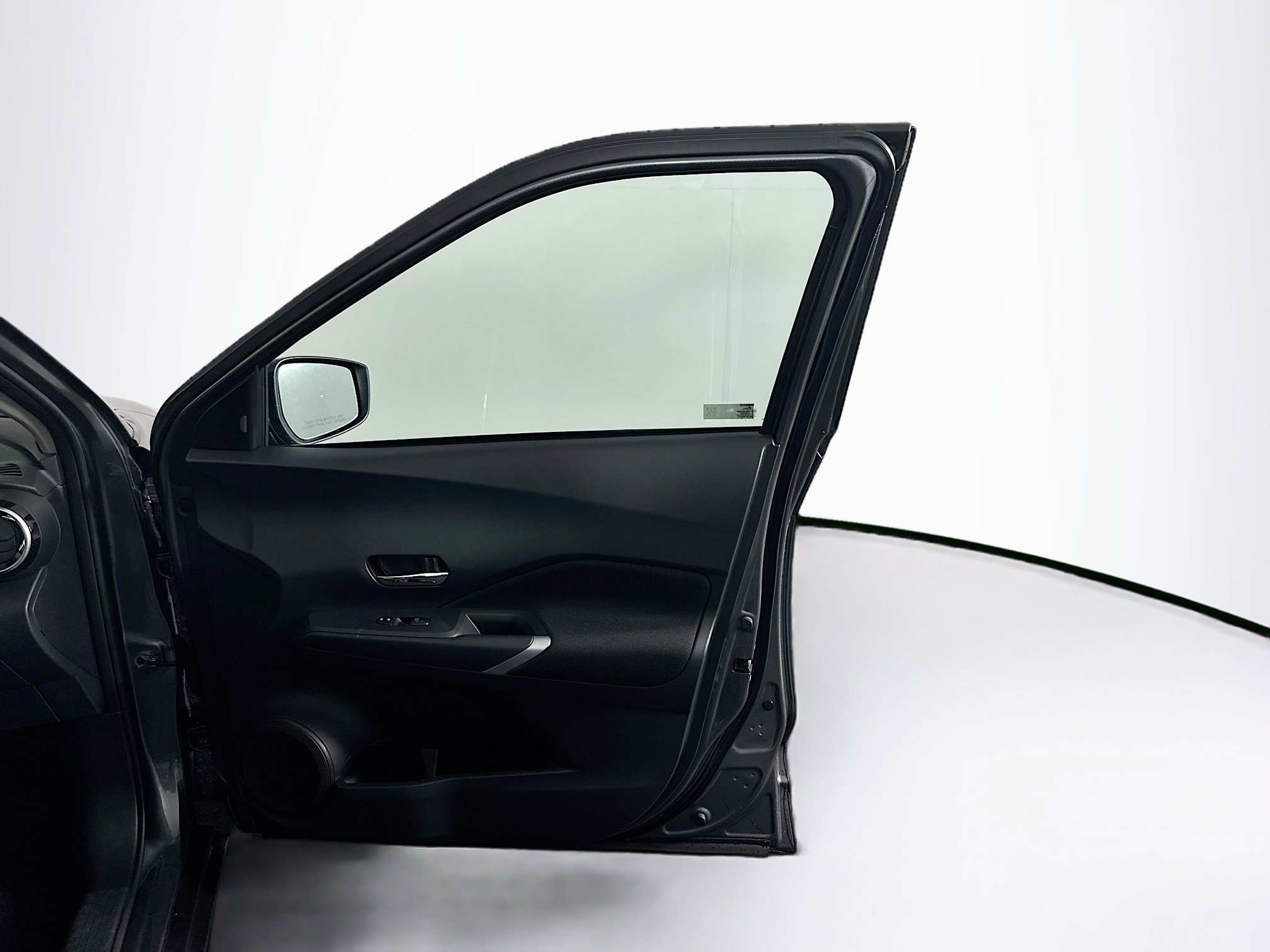 Used 2024 Nissan Kicks SV image 30