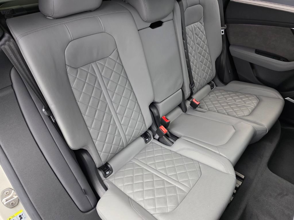 Used 2021 Audi SQ8 Prestige image 26
