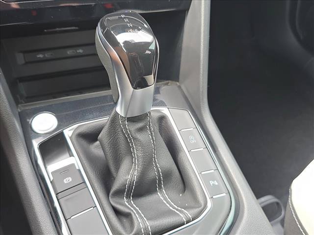 New 2026 Volkswagen Taos SE FWD image 18