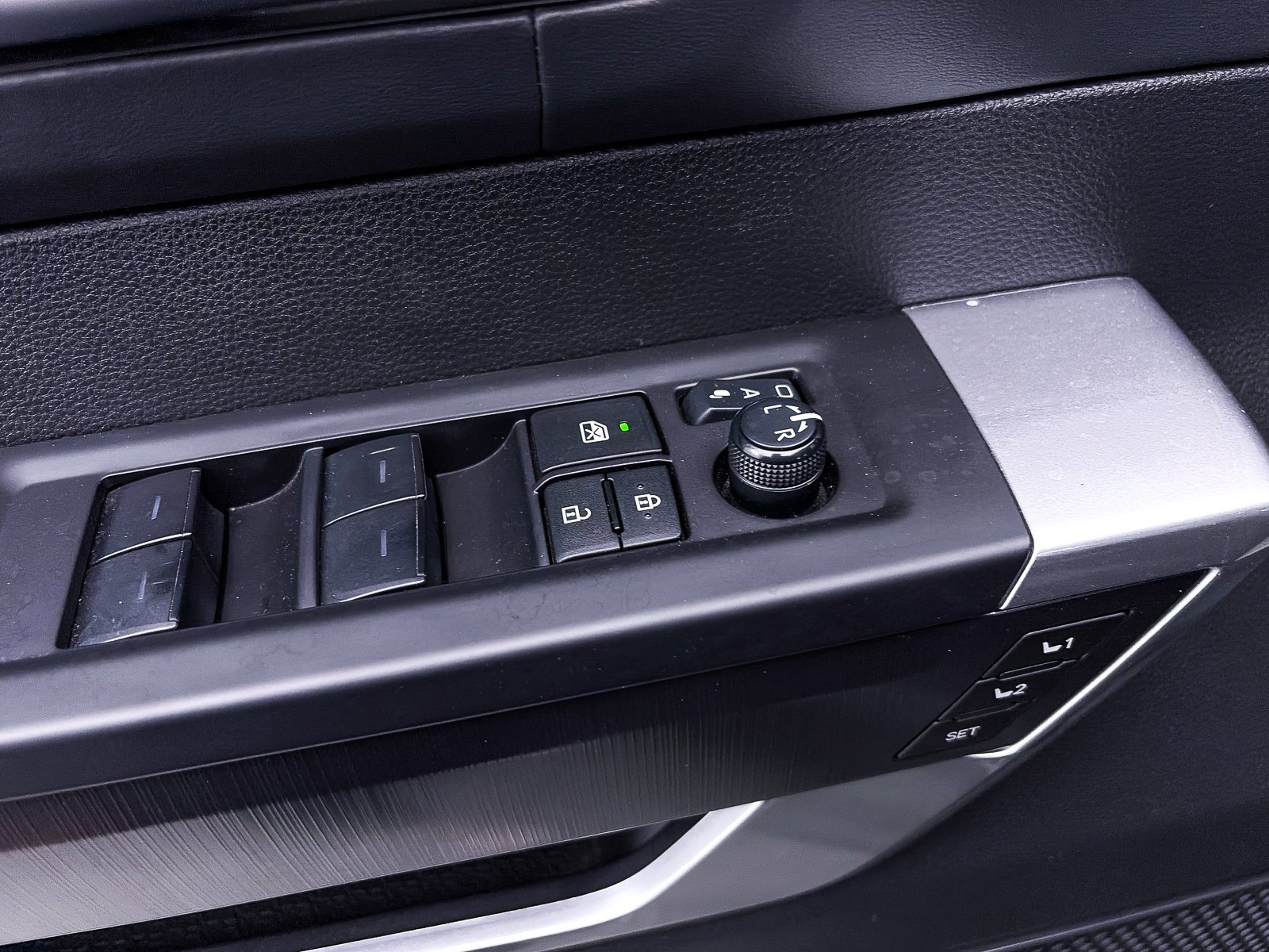 Used 2024 Toyota Tundra Platinum w/ TRD Off-Road Package image 19