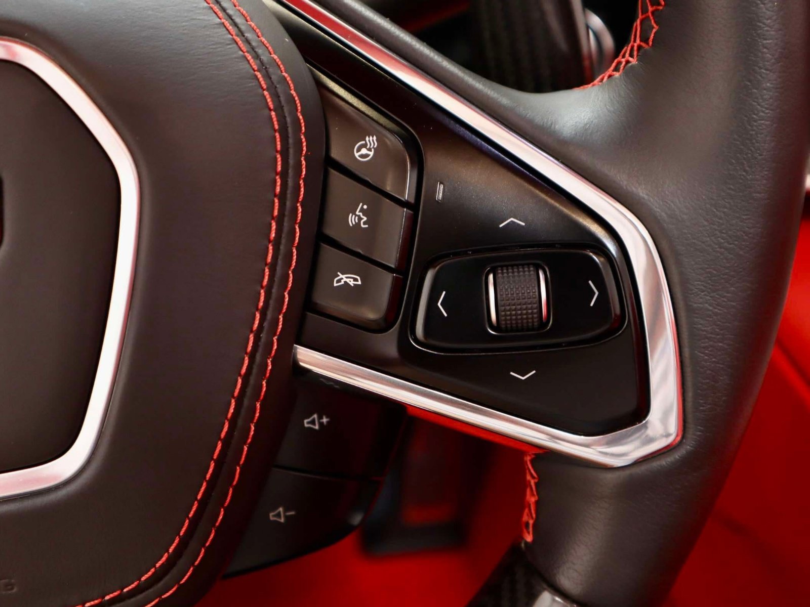 Used 2024 Chevrolet Corvette Z06 RWD image 26