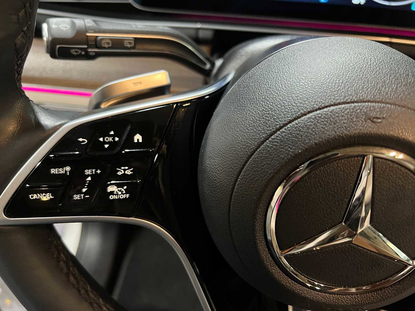 Used 2025 Mercedes-Benz GLS 450 4MATIC image 28