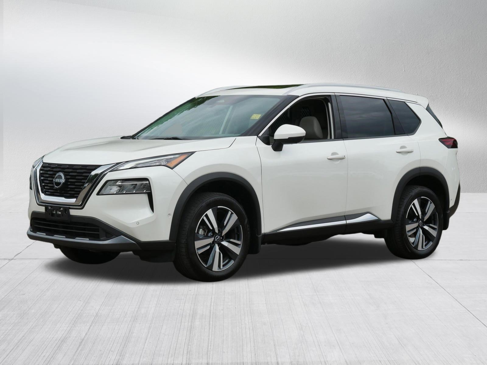 Certified 2023 Nissan Rogue SL w/ SL Premium Package AWD/4WD image 3
