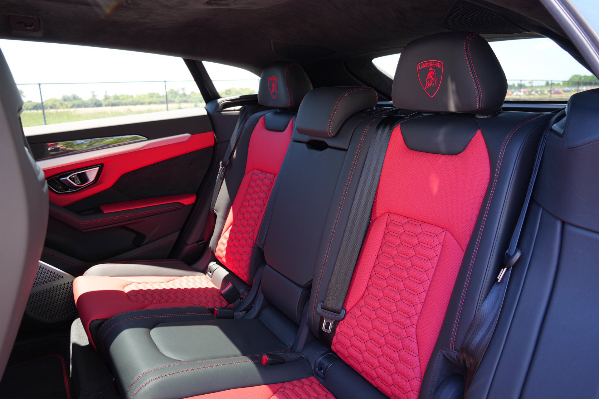Used 2019 Lamborghini Urus AWD/4WD image 20