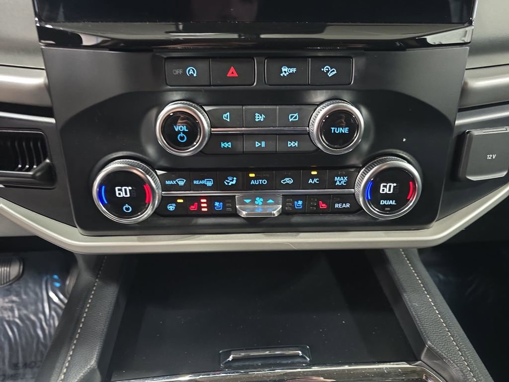 Used 2024 Ford Expedition Max XLT AWD/4WD image 24