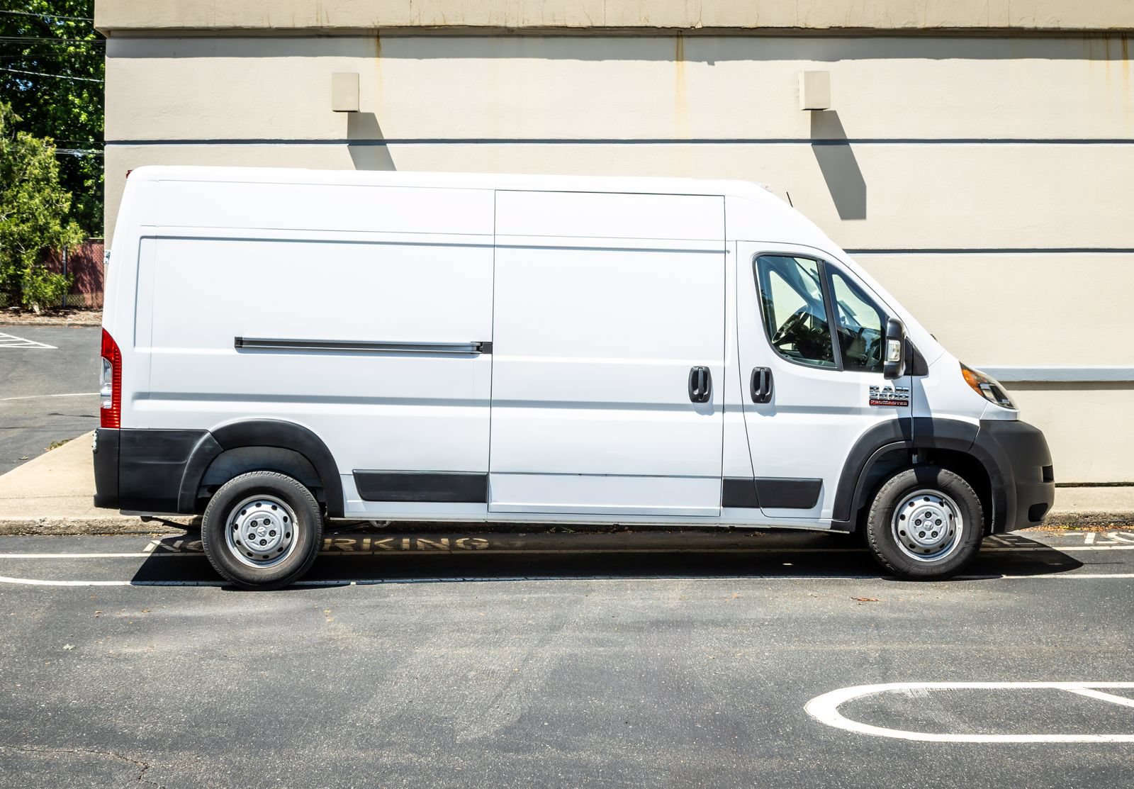 Used 2022 RAM ProMaster 2500 FWD image 9