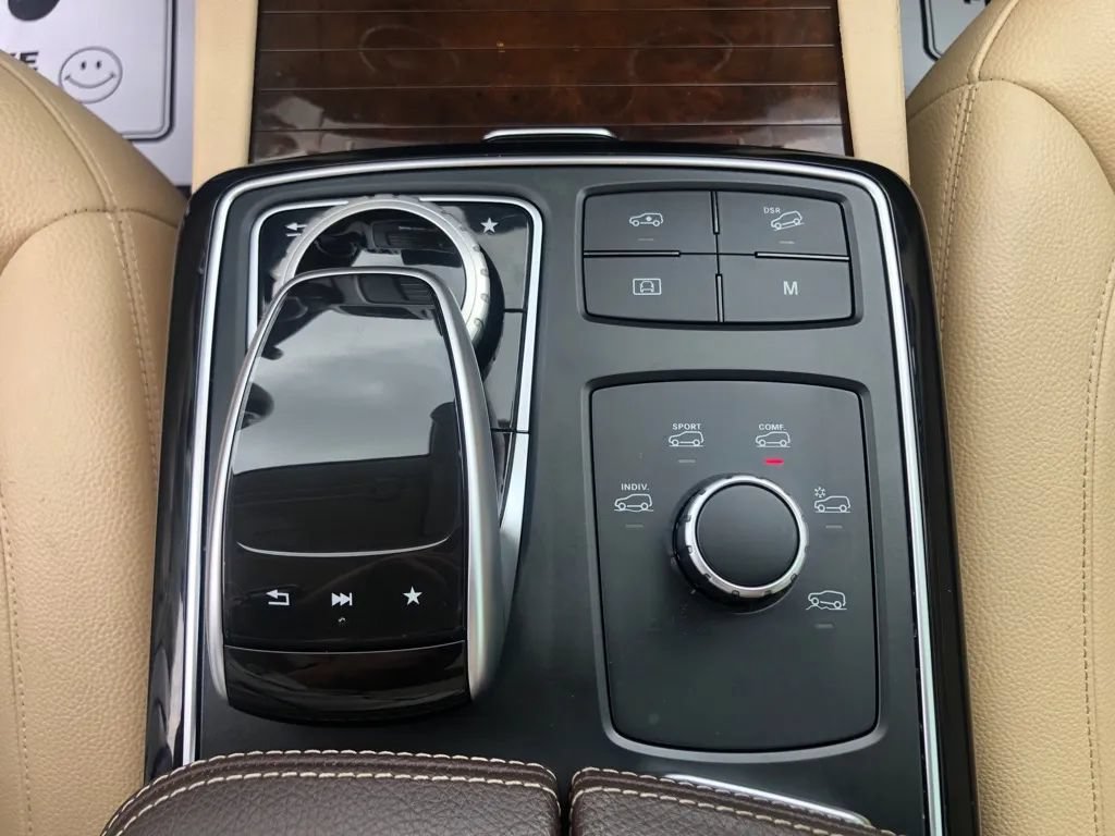 Used 2018 Mercedes-Benz GLS 450 4MATIC image 34