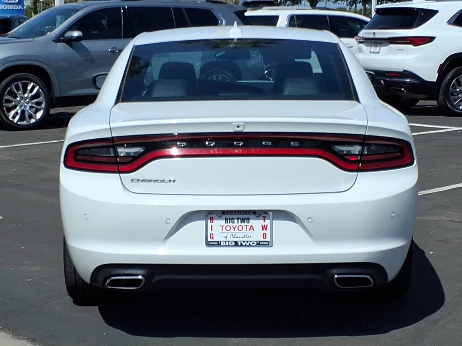 Used 2022 Dodge Charger SXT w/ Plus Group RWD image 5