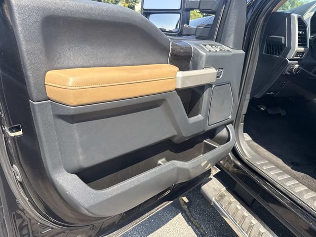 Used 2022 Ford F250 Lariat w/ Lariat Ultimate Package AWD/4WD image 21