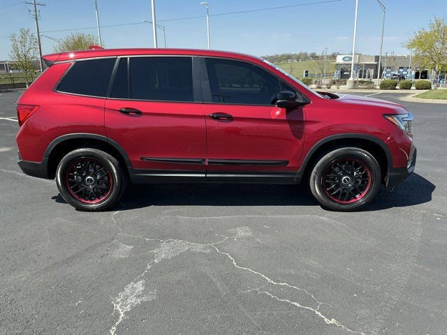 Used 2025 Honda Passport EX-L image 2