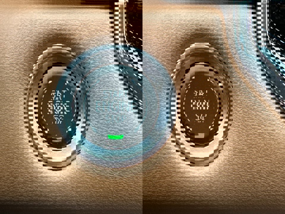 Used 2025 GMC Canyon AT4 image 28