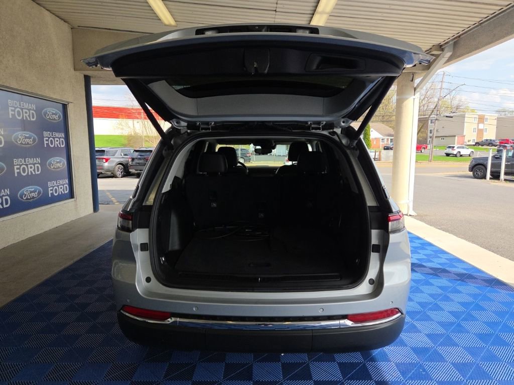 Used 2022 Jeep Grand Cherokee Limited 4xe image 34