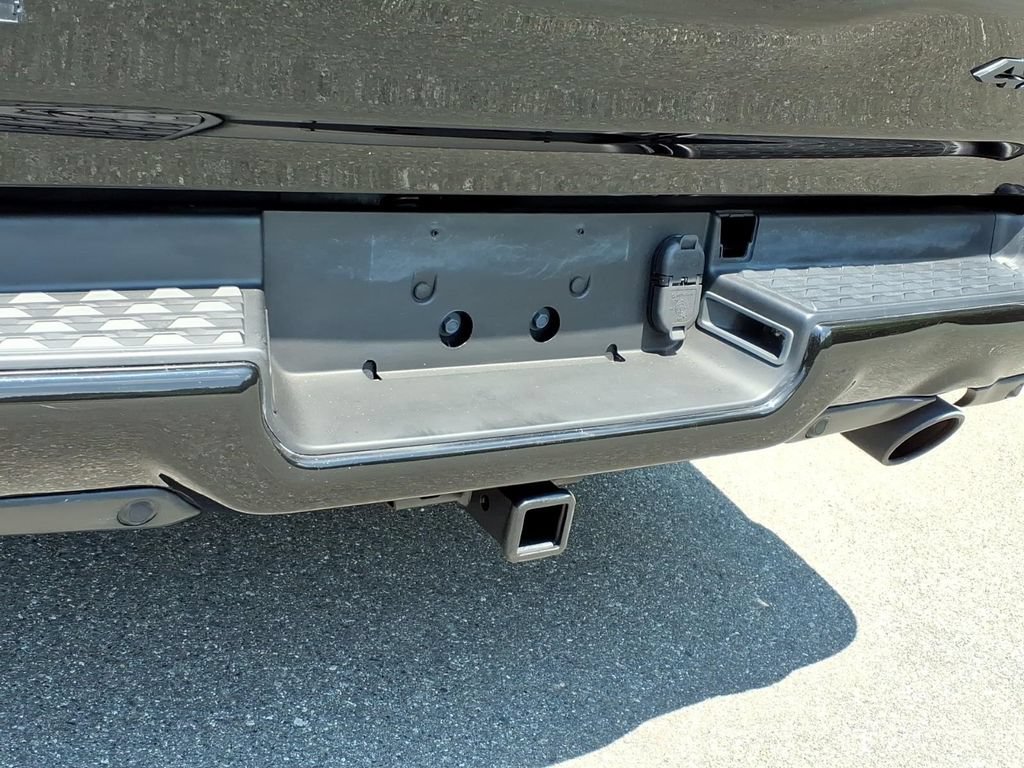 Used 2023 RAM 1500 Big Horn AWD/4WD image 32